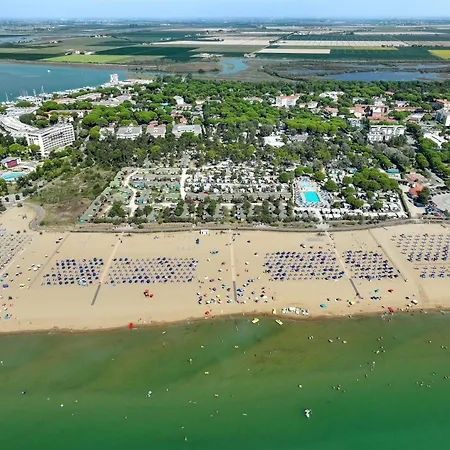 مكان تخييم Lido